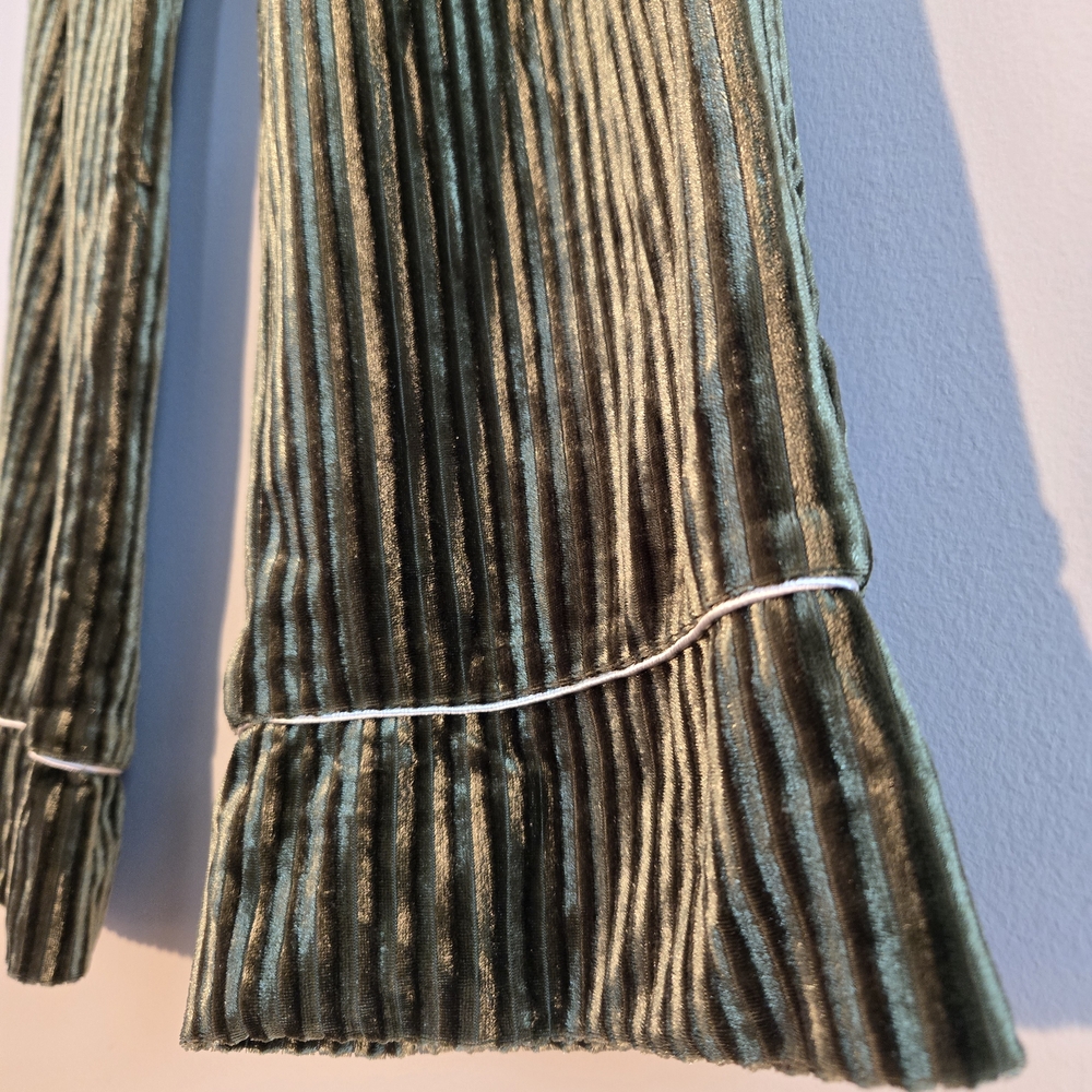 Cider green velvet ribbed pants Size S